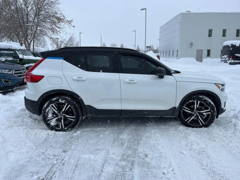 Volvo XC40 R-Design* T5 * , снимка 4 - Автомобили и джипове - 49199847