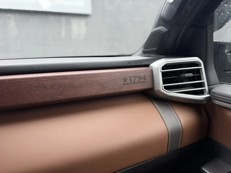 Toyota Tundra 1794 EDITION CREW MAX, снимка 15 - Автомобили и джипове - 53021513