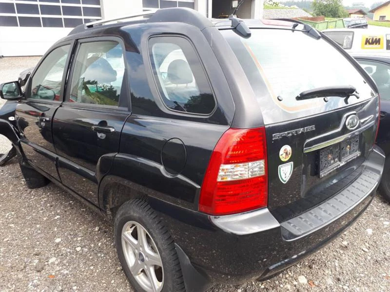 Kia Sportage, снимка 8 - Автомобили и джипове - 22315344