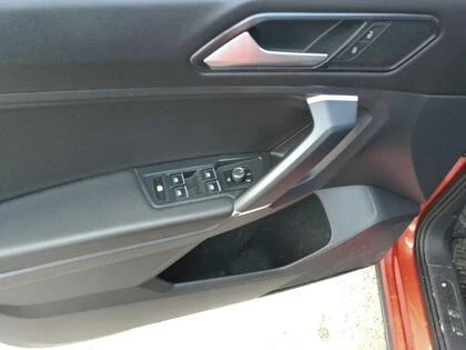 VW Tiguan TSI 4MOTION, снимка 11 - Автомобили и джипове - 53032361