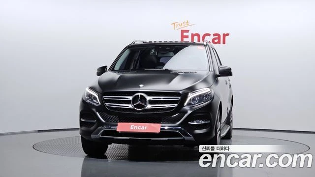 Mercedes-Benz GLE 250 | TOP SERVICE, снимка 3 - Автомобили и джипове - 55949630