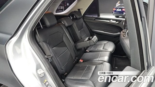 Mercedes-Benz GLE 250 | TOP SERVICE, снимка 11 - Автомобили и джипове - 55949630