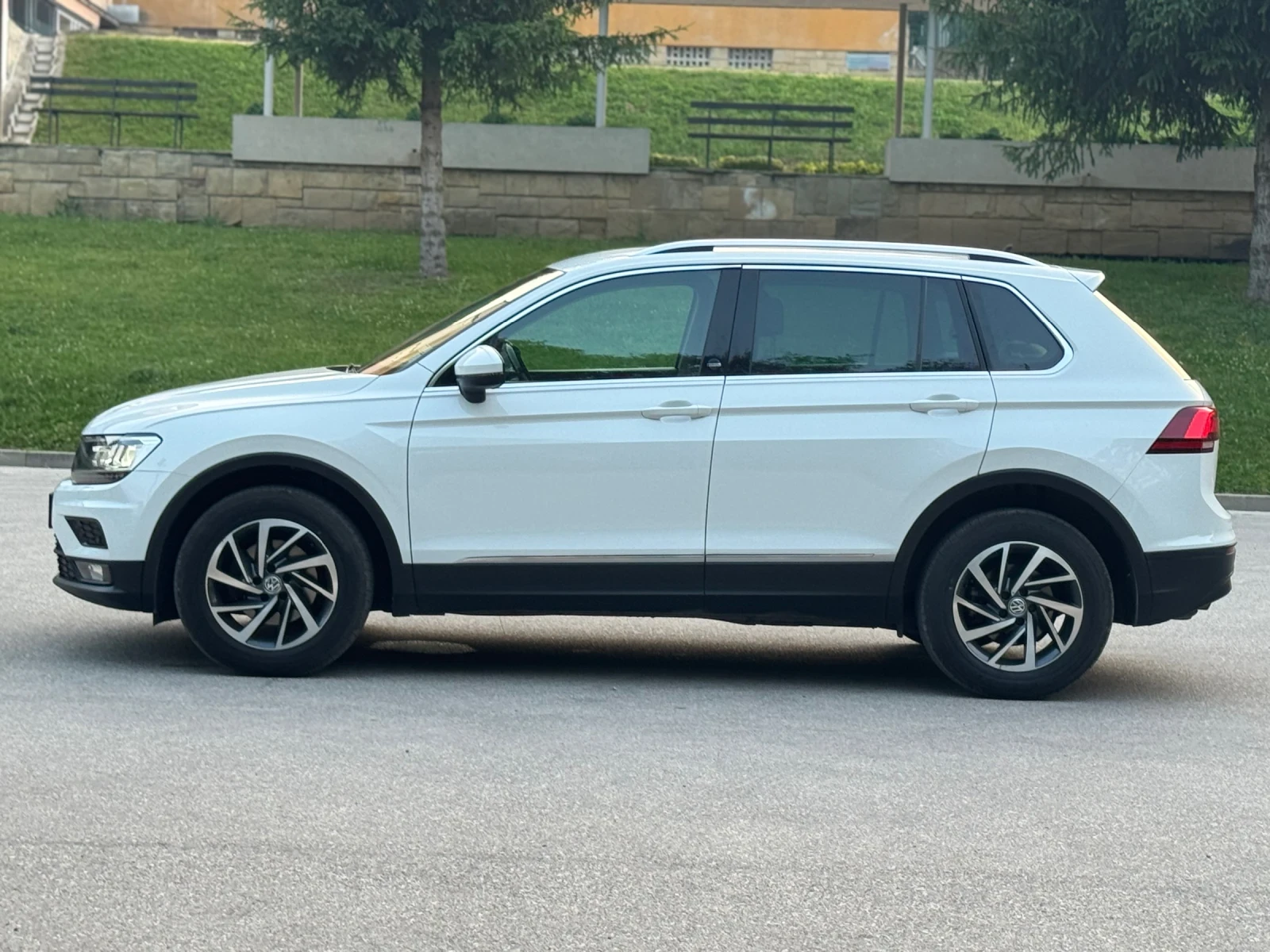 VW Tiguan 2.0 Diesel 4x4 - изображение 6