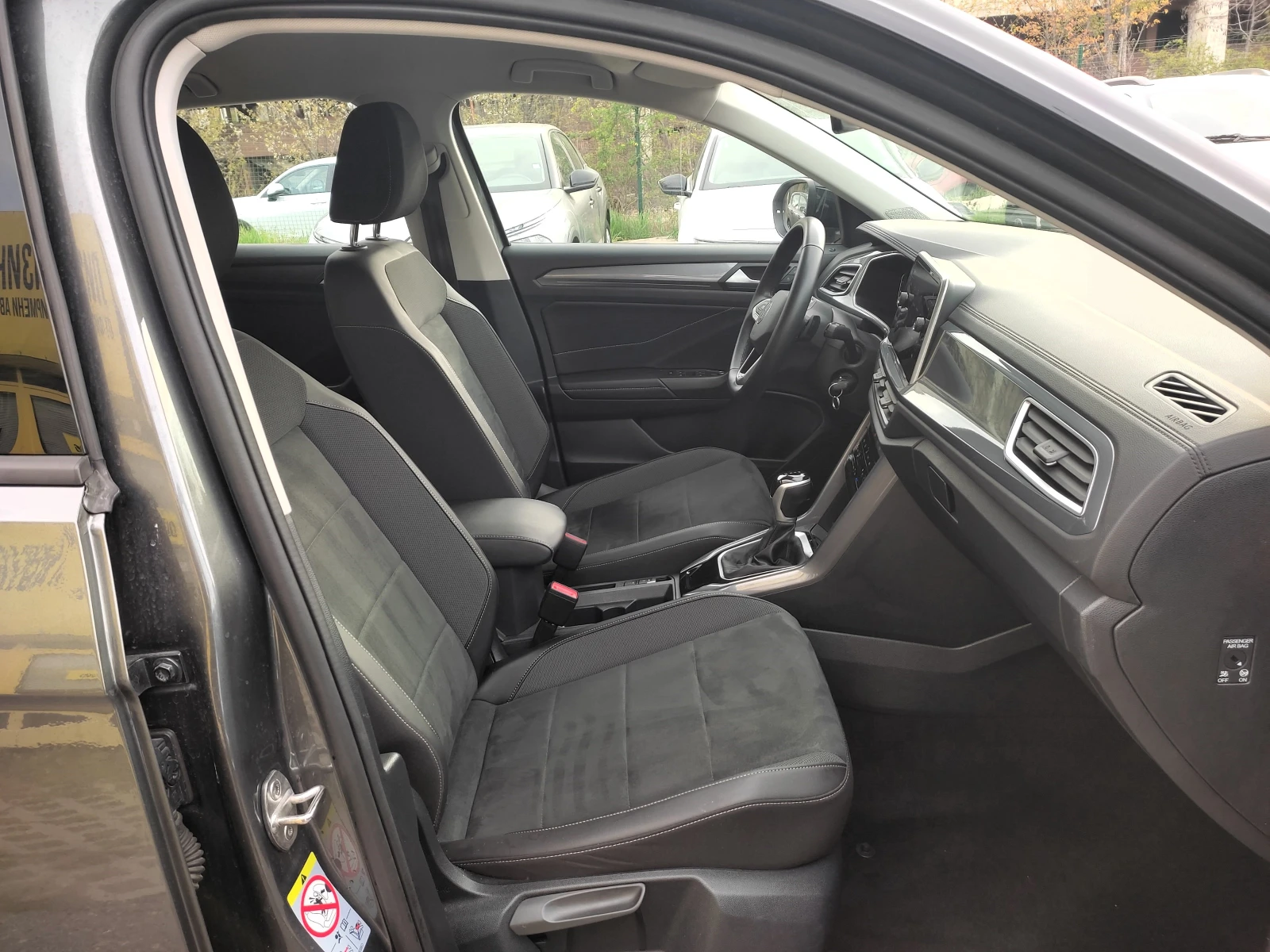 VW T-Roc  1.5TSI 150hp - изображение 9