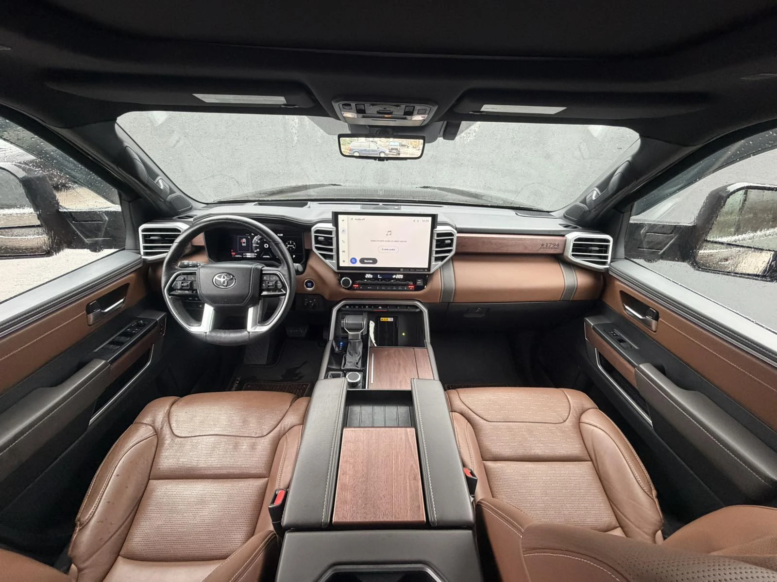 Toyota Tundra 1794 EDITION CREW MAX - изображение 10