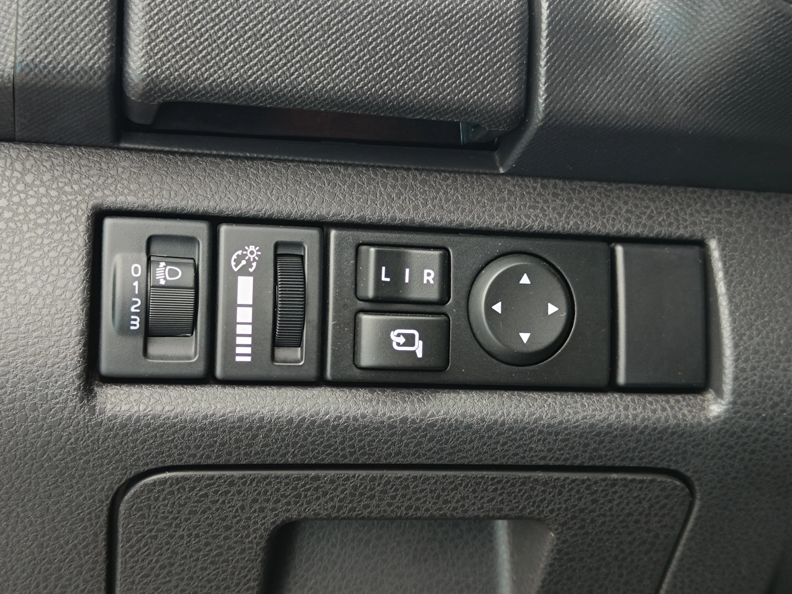 Isuzu D-max 2.5 TD | 4x4 | Mobile.bg � ����������� 11