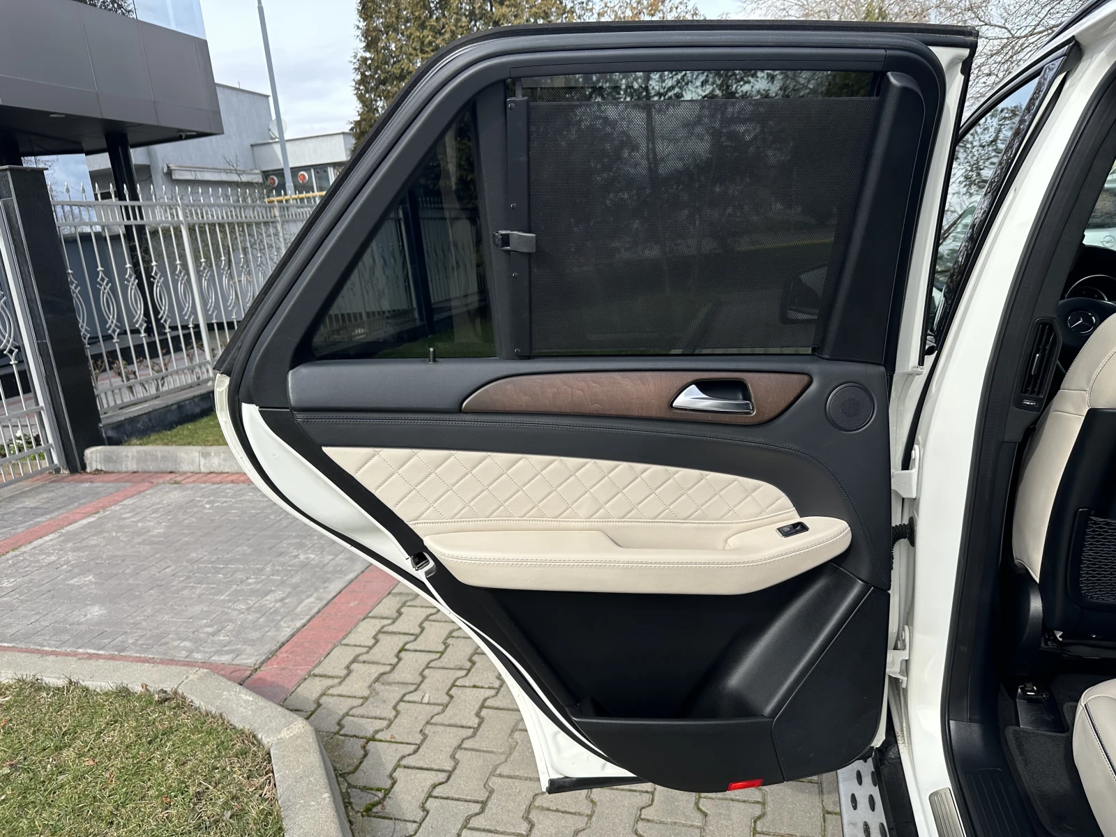 Mercedes-Benz GLE 350 d 4M* AMG* Designo* Night* OffRoad* Alcantara* h/k | Mobile.bg � ����������� 12