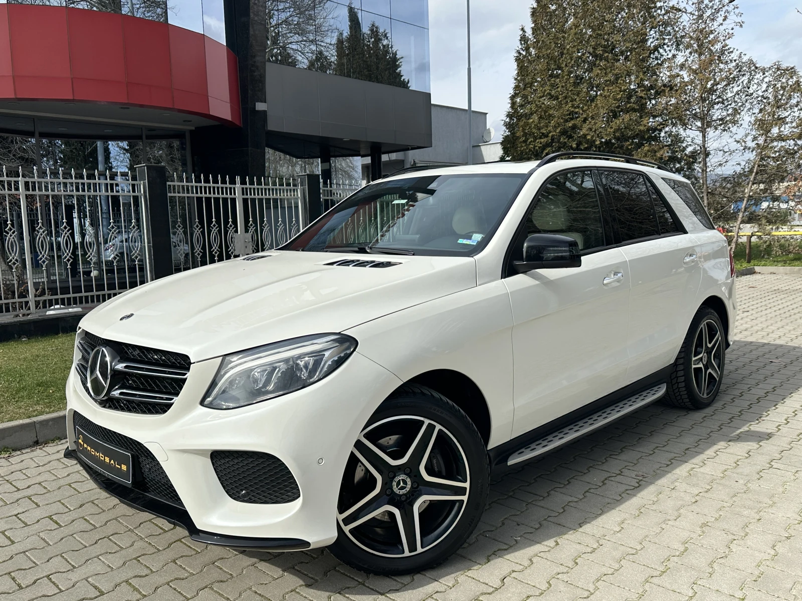 Mercedes-Benz GLE 350 d 4M* AMG* Designo* Night* OffRoad* Alcantara* h/k | Mobile.bg � ����������� 1
