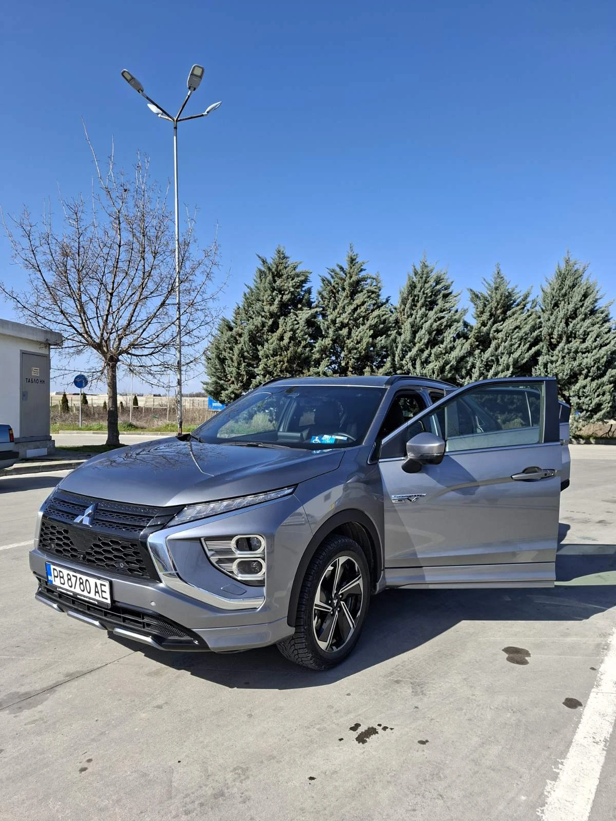 Mitsubishi Eclipse Cross | PHEV 4x4 | Instyle | 360gr камери| Гаранция, снимка 5 - Автомобили и джипове - 53850415