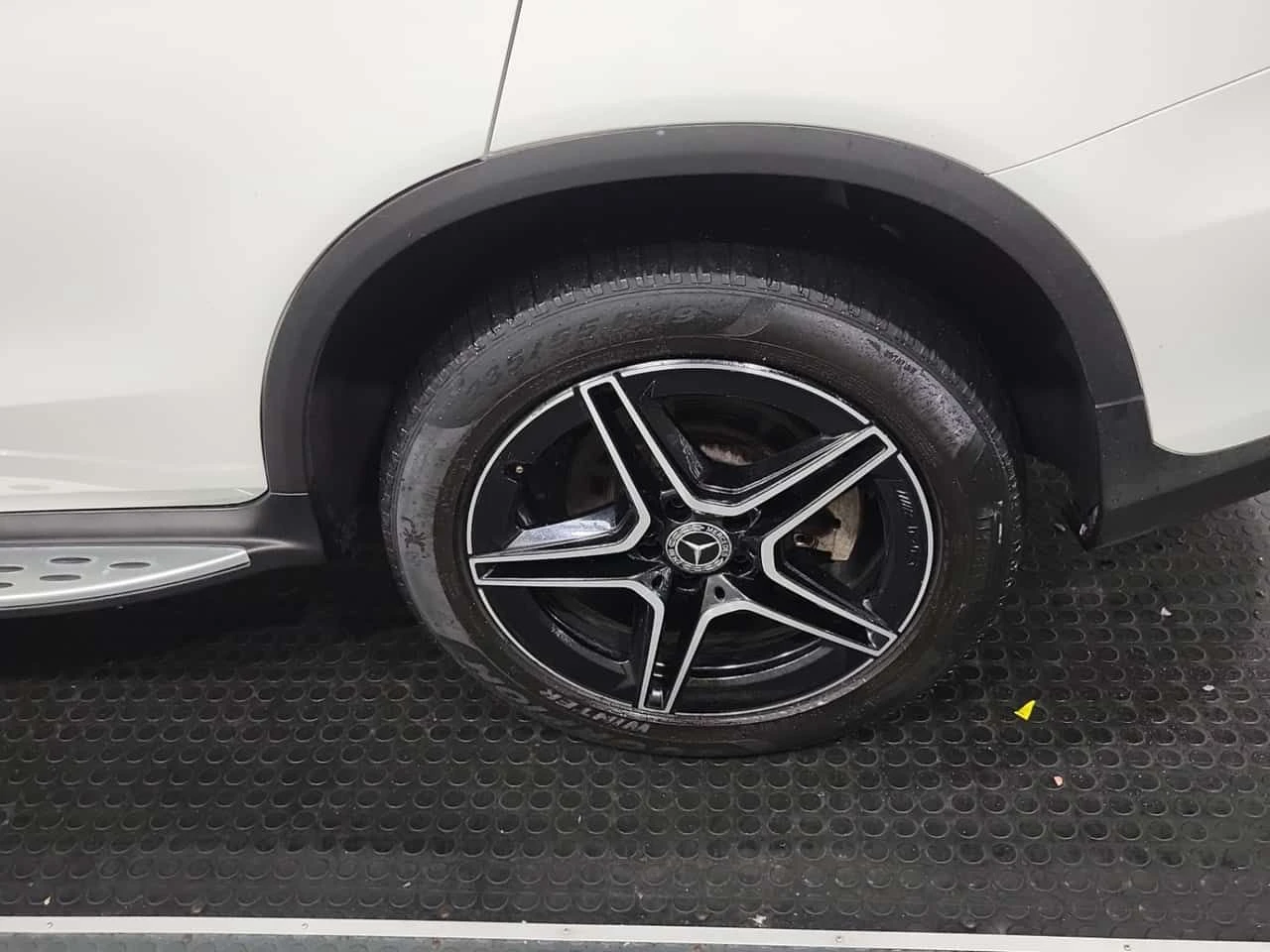 Mercedes-Benz GLC 300 CARFAX, снимка 11 - Автомобили и джипове - 54323860