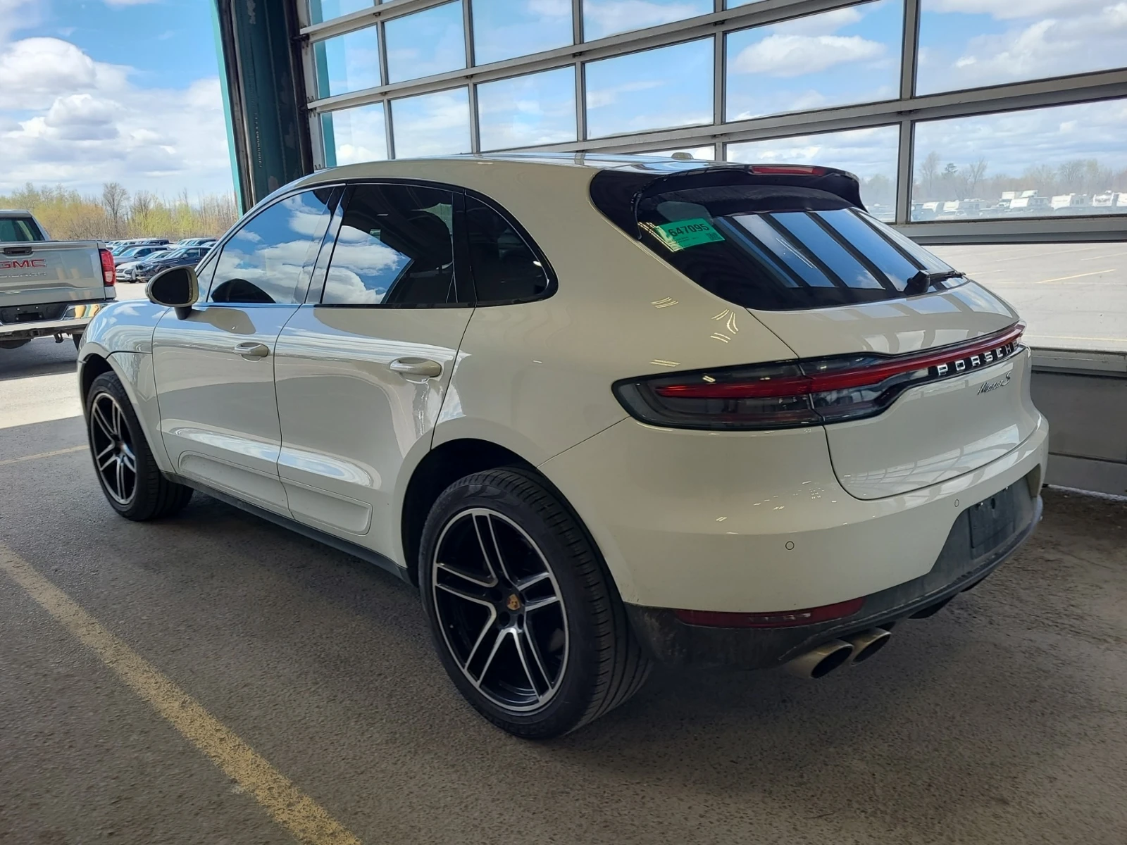 Porsche Macan S * * CARFAX * * Цена до БГ * * , снимка 4 - Автомобили и джипове - 54424675