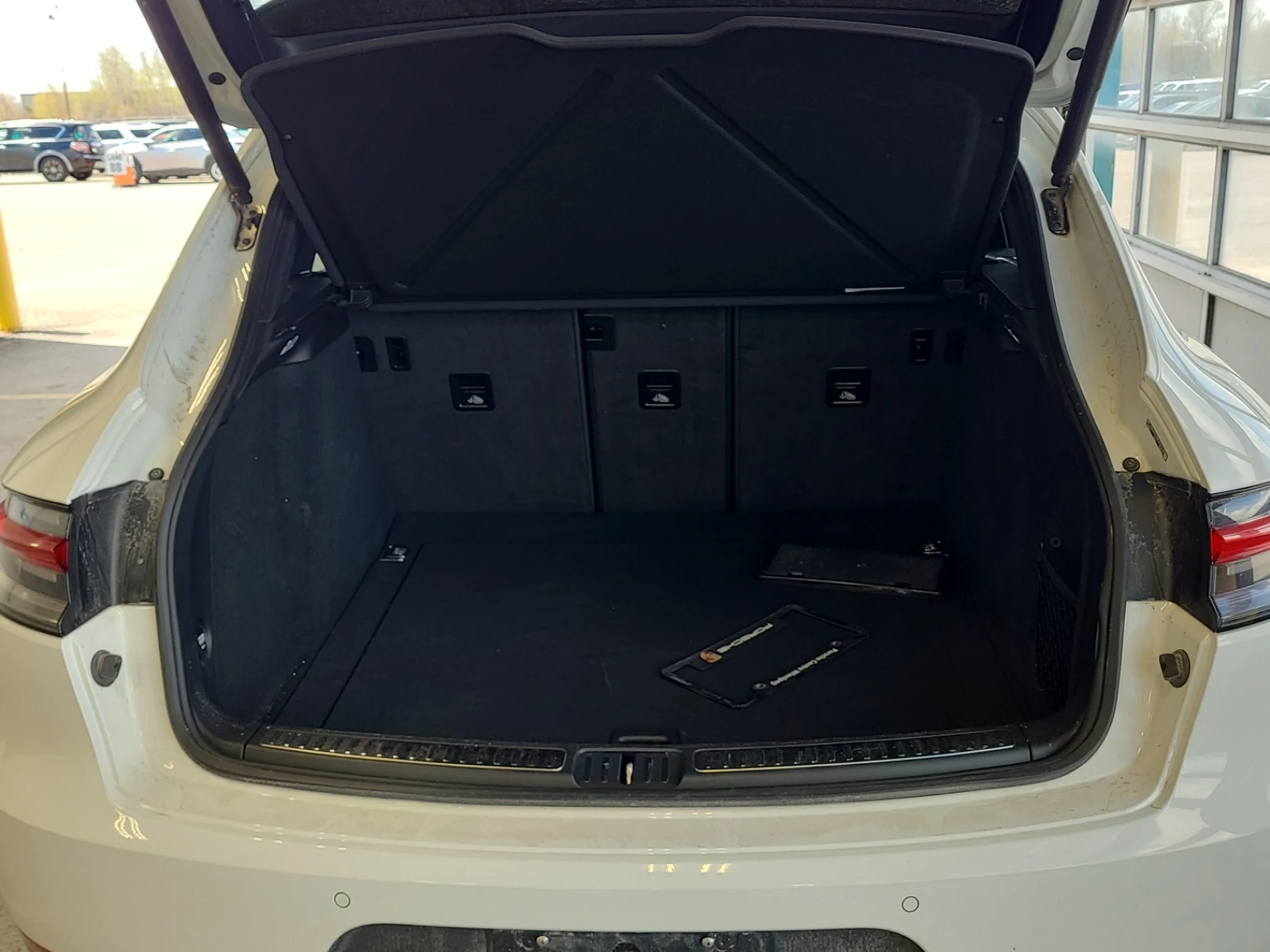 Porsche Macan S * * CARFAX * * Цена до БГ * * , снимка 15 - Автомобили и джипове - 54424675