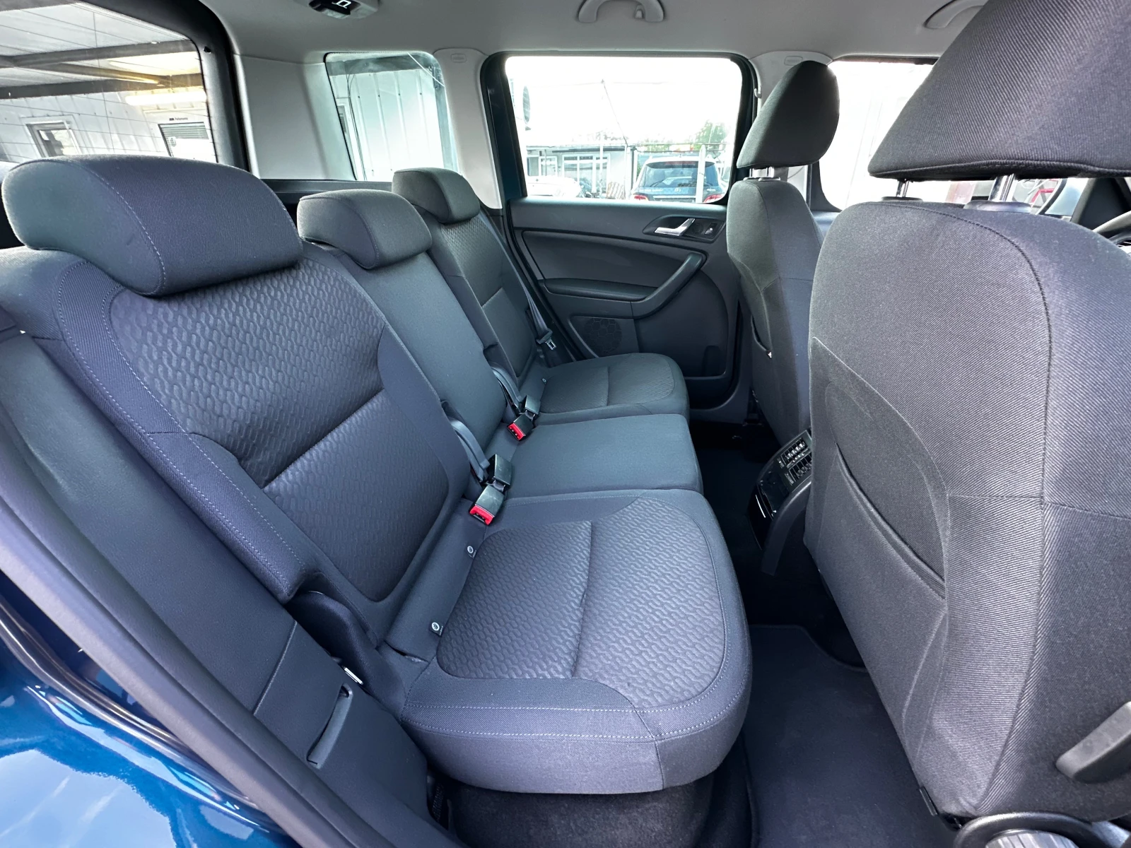 Skoda Yeti 2.0TDI 170к.с* DSG* 4x4, снимка 15 - Автомобили и джипове - 54794760