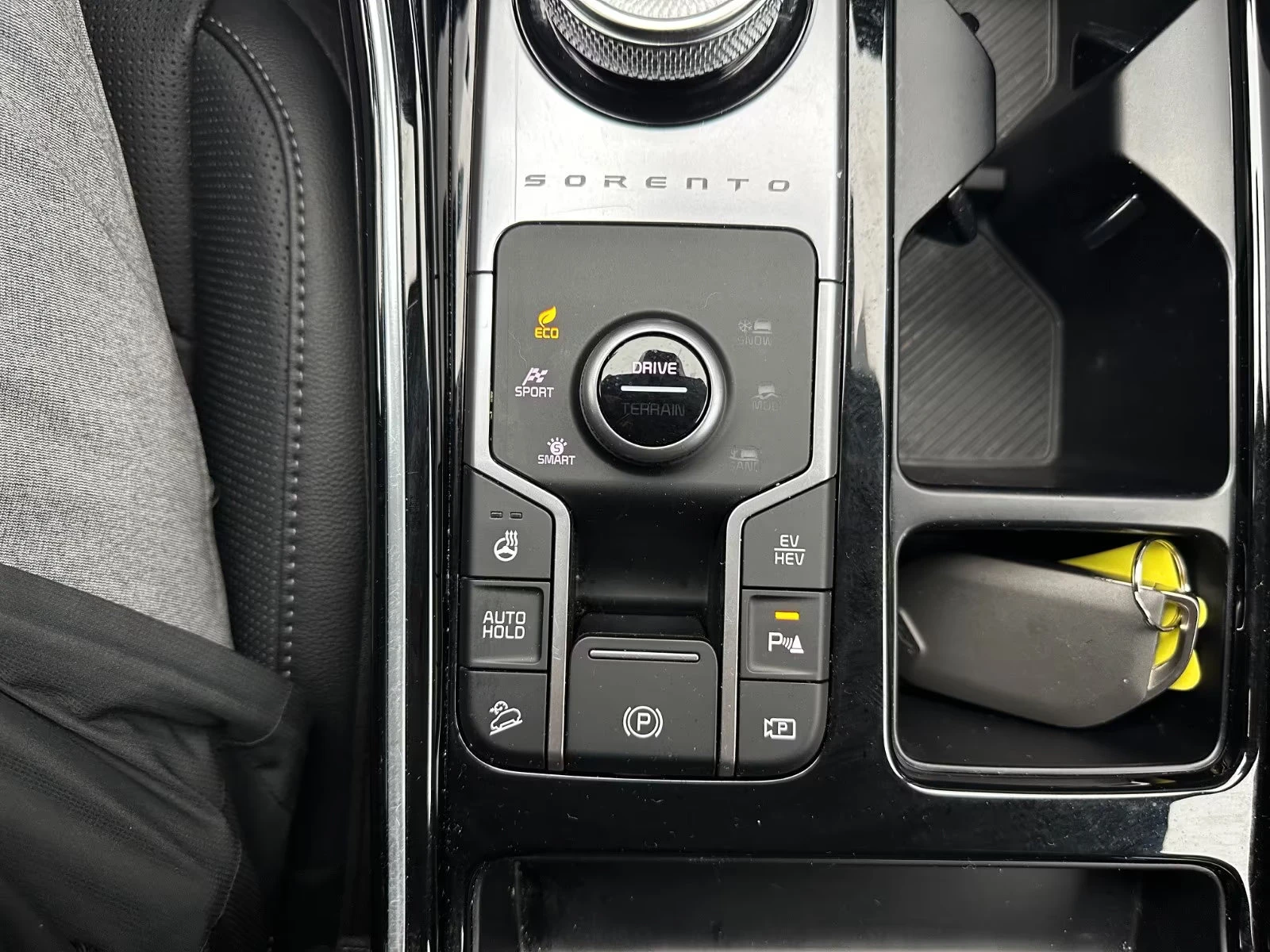 Kia Sorento PHEV/265HP/SPIRIT/7S/4WD/PANO/360/BOSE/MEMO/507q, снимка 12 - Автомобили и джипове - 55351124