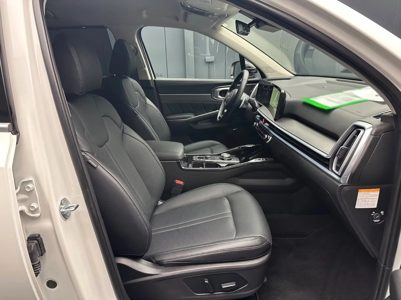 Kia Sorento PHEV/265HP/SPIRIT/7S/4WD/PANO/360/BOSE/MEMO/507q, снимка 14 - Автомобили и джипове - 55351124
