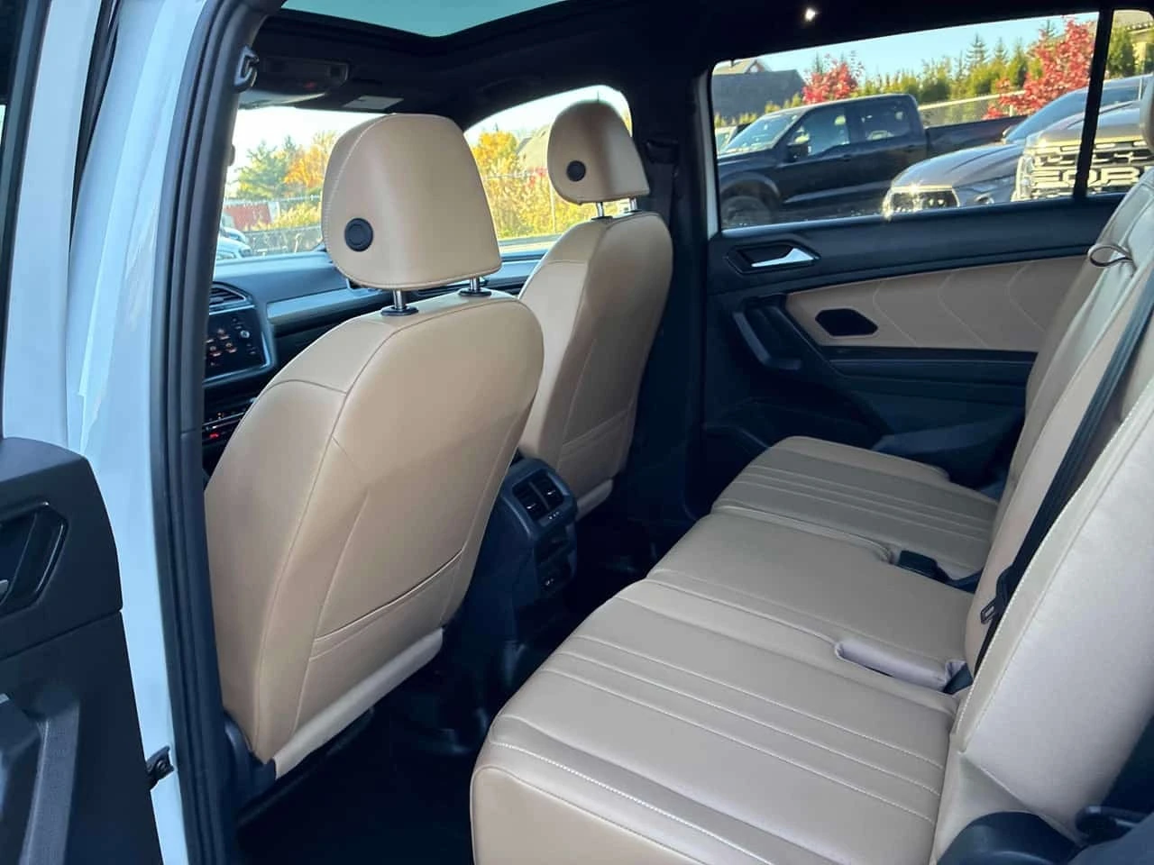 VW Tiguan * Comfortline R Line Black Edition * CARFAX * ���� | Mobile.bg � ����������� 13