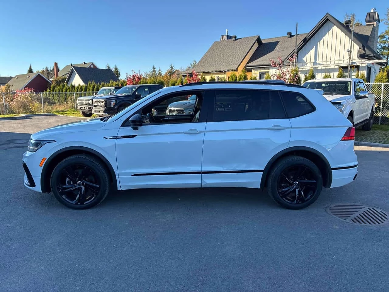 VW Tiguan * Comfortline R Line Black Edition * CARFAX * ���� | Mobile.bg � ����������� 2