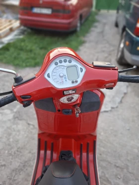 Vespa 300, снимка 2