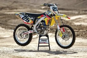 ������ Suzuki Rmz