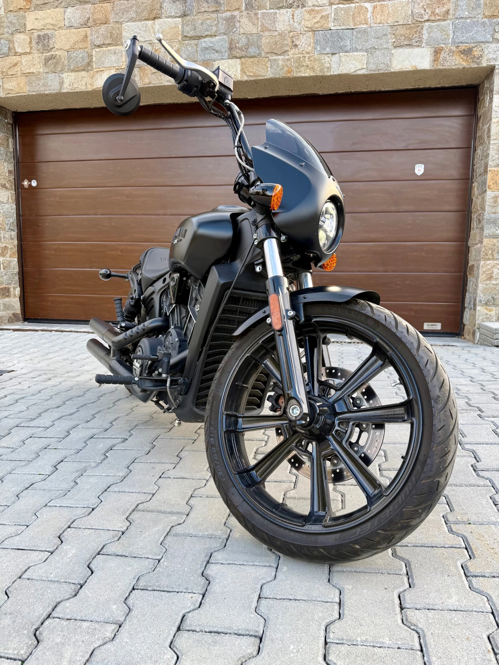 Indian Scout Rogue Black Smoke Midnight ABS | Mobile.bg   3