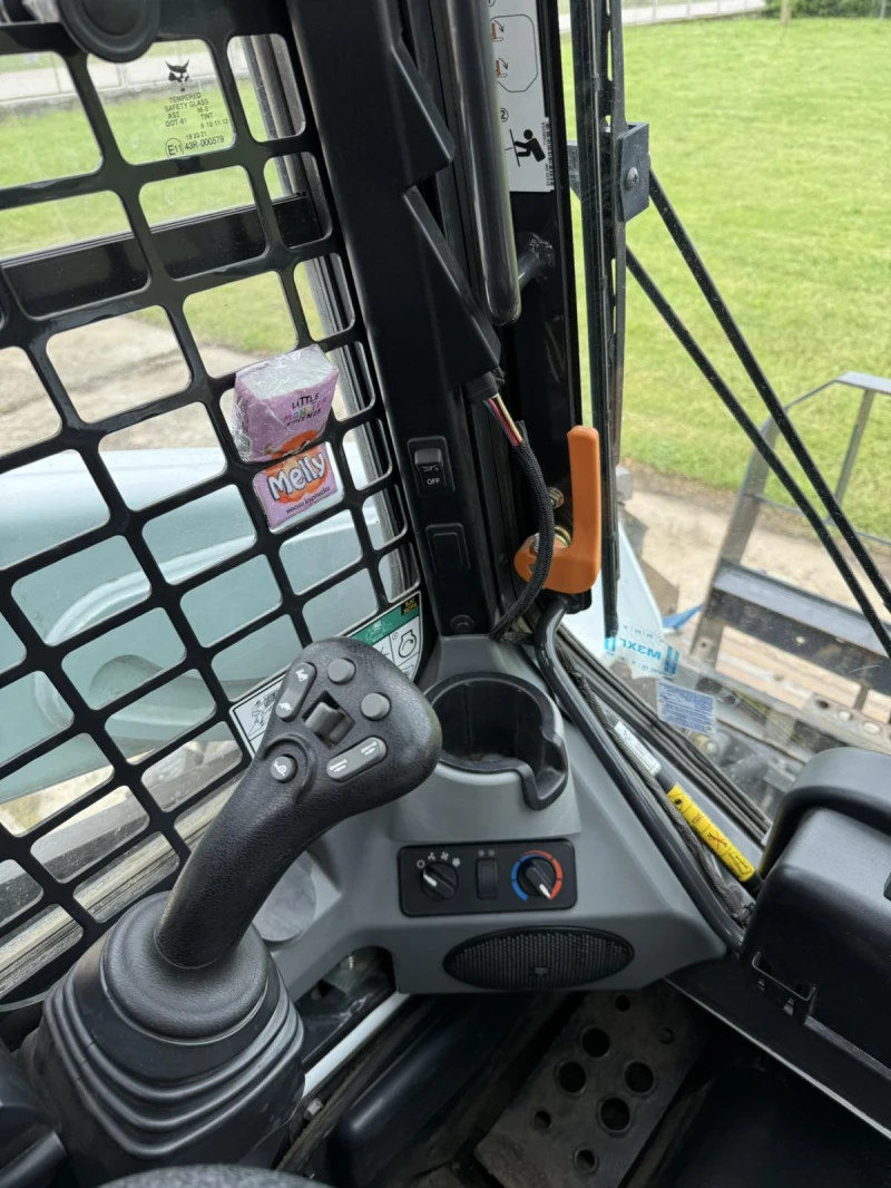 Мини челни товарачи Bobcat S530, снимка 12 - Индустриална техника - 51590043