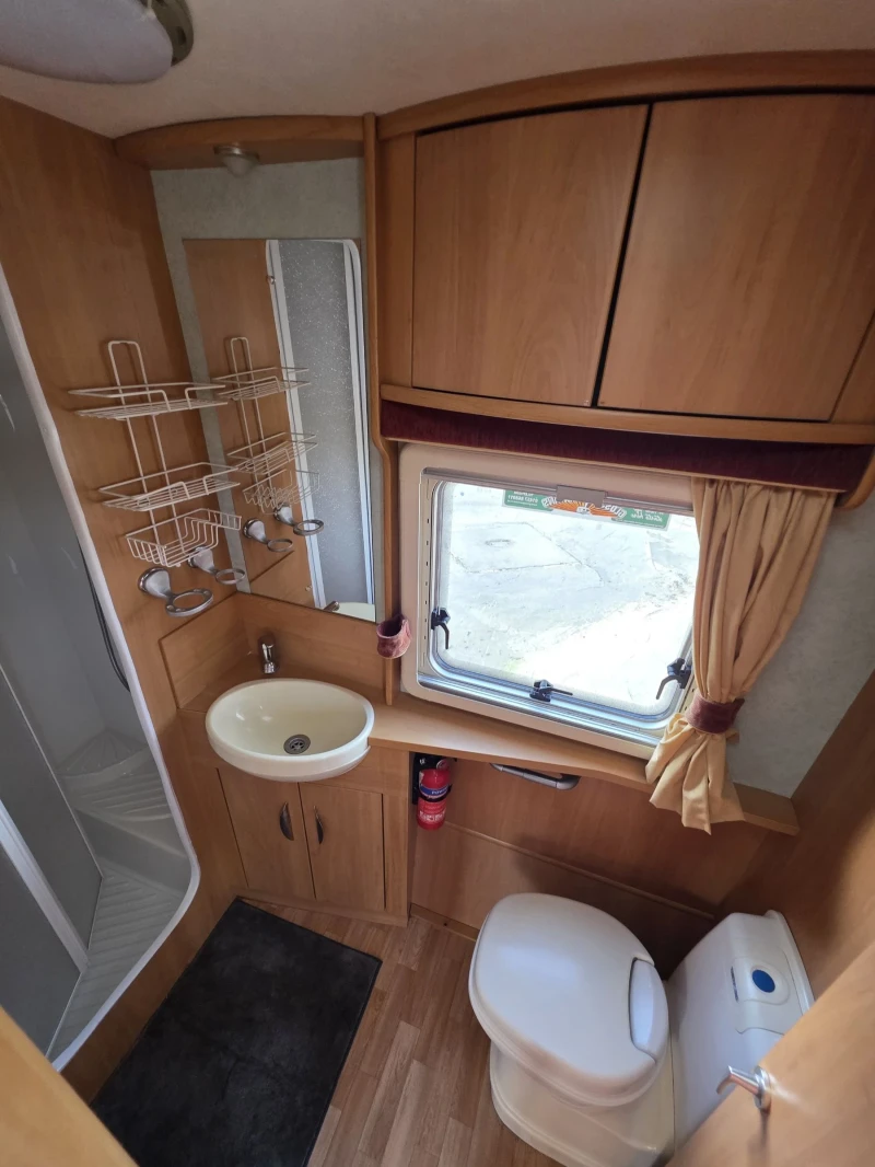 Каравана Swift, снимка 11 - Каравани и кемпери - 52520613