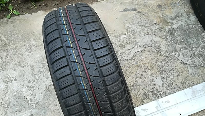 Гуми Летни 195/60R15, снимка 2 - Гуми и джанти - 25327969