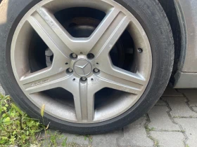       Mercedes-Benz S 320