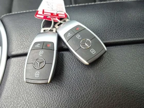 Mercedes-Benz C 300 PANORAMA| 2 КЛЮЧА| КЕYLESS GO| CARFAX| , снимка 17