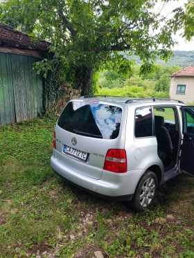 VW Touran 2000TDI - 3200 € / 6258.66 лв. - 32226762 11