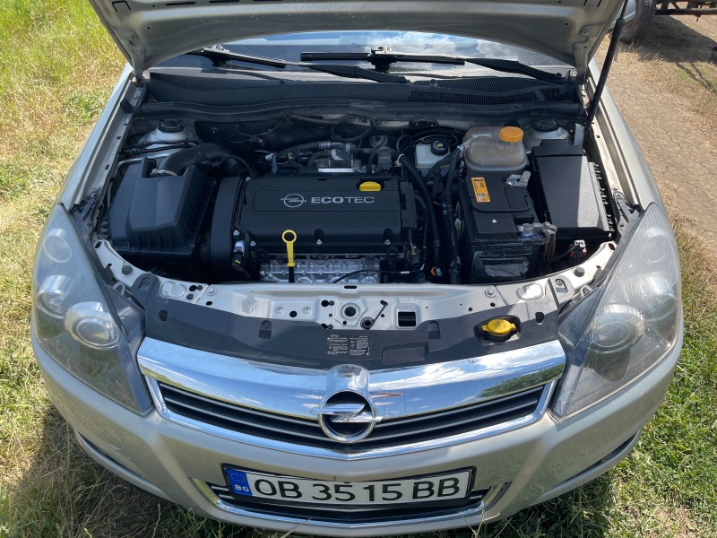 Opel Astra, снимка 9 - Автомобили и джипове - 46280136