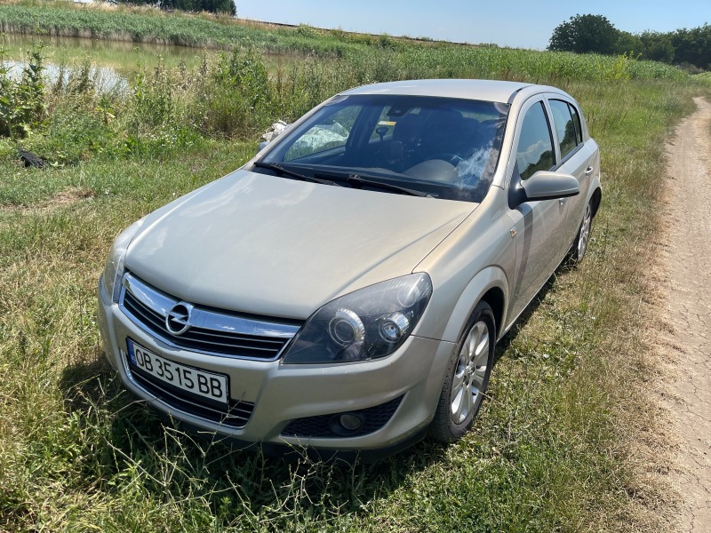 Opel Astra, снимка 2 - Автомобили и джипове - 46280136