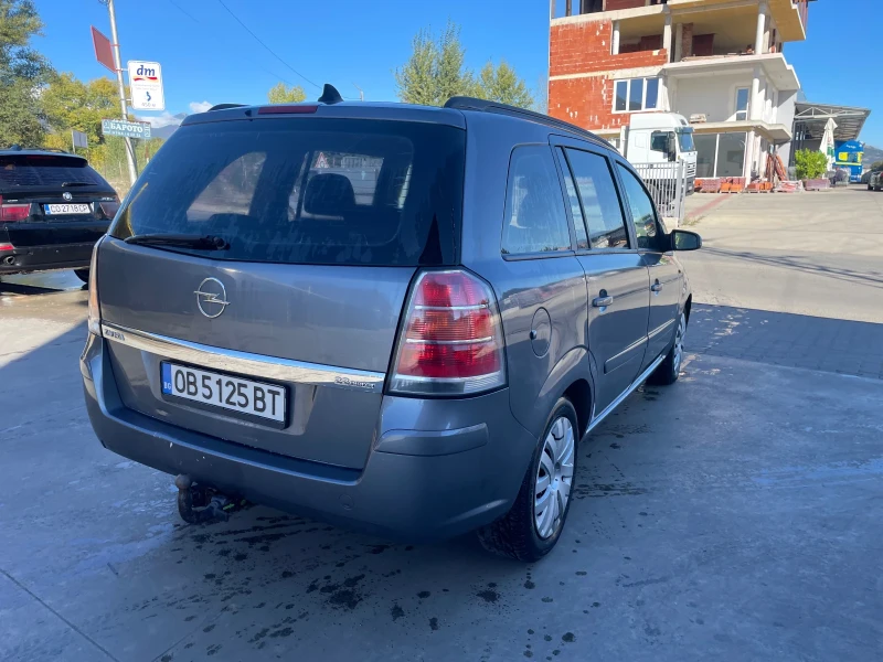 Opel Zafira 7 места, снимка 4 - Автомобили и джипове - 47406147