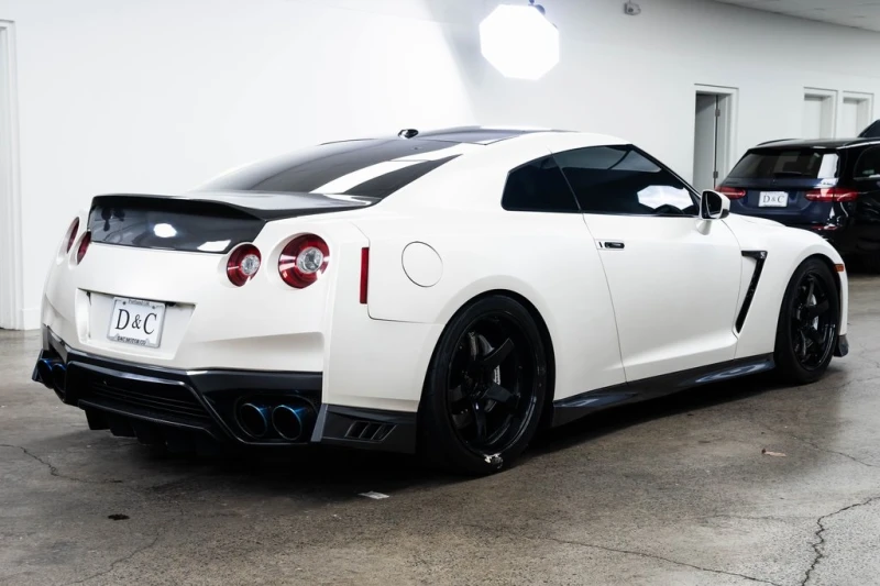 Nissan Gt-r PREMIUM , снимка 4 - Автомобили и джипове - 49010508