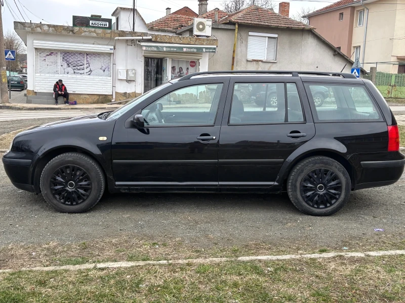 VW Golf, снимка 4 - Автомобили и джипове - 49240274