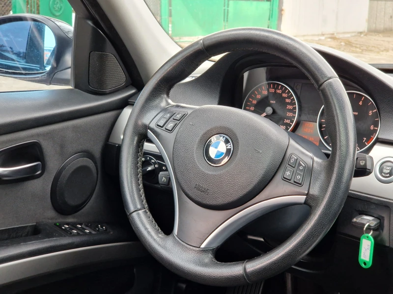 BMW 318 ГАЗ NAVI* XENON* PDC* БЕЗ АНАЛОГ, снимка 11 - Автомобили и джипове - 49255859