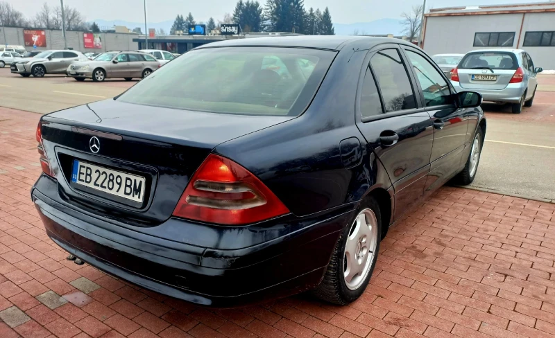 Mercedes-Benz C 220 2.2 cdi , снимка 4 - Автомобили и джипове - 49424270