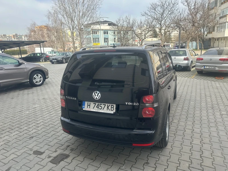 VW Touran 20 TDI 140, снимка 5 - Автомобили и джипове - 49493191