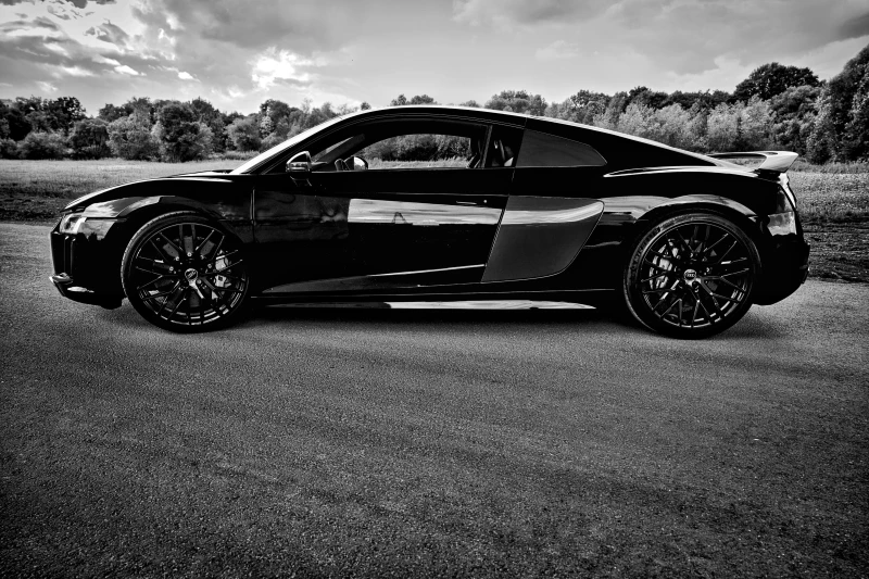 Audi R8 НОВ* ПЪЛЕН СЕРВИЗ* КЕРАМИКА* B&Q* 4x4* , снимка 2 - Автомобили и джипове - 51867259