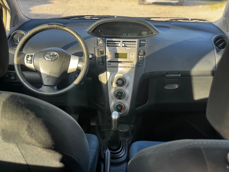 Toyota Yaris 1.0 Бензин/Климатик/Италия , снимка 12 - Автомобили и джипове - 52282878
