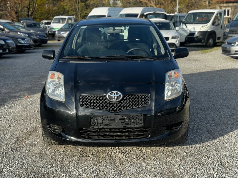 Toyota Yaris 1.0 Бензин/Климатик/Италия , снимка 3 - Автомобили и джипове - 52282878