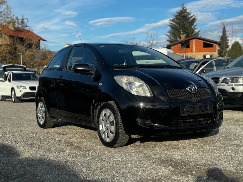Toyota Yaris 1.0 Бензин/Климатик/Италия , снимка 4 - Автомобили и джипове - 52282878