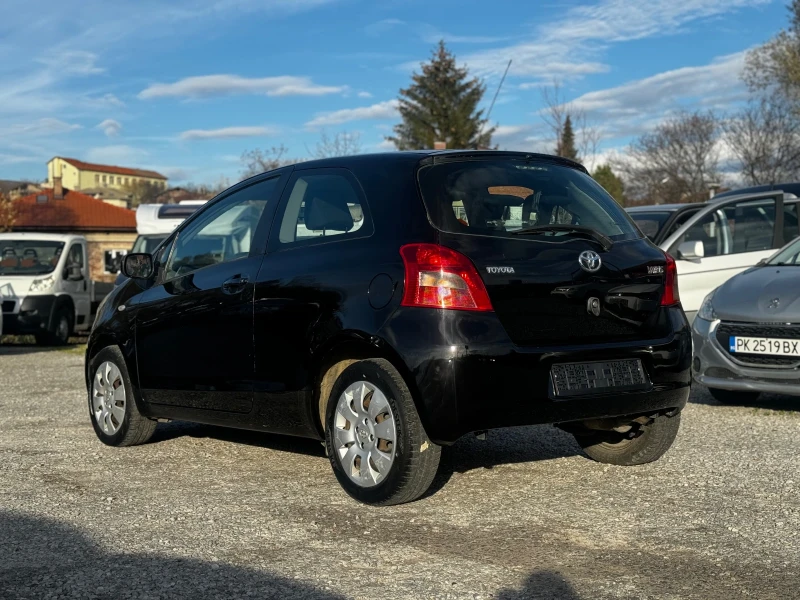 Toyota Yaris 1.0 Бензин/Климатик/Италия , снимка 6 - Автомобили и джипове - 52282878