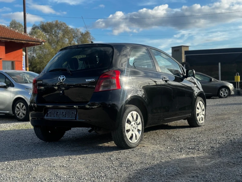 Toyota Yaris 1.0 Бензин/Климатик/Италия , снимка 5 - Автомобили и джипове - 52282878