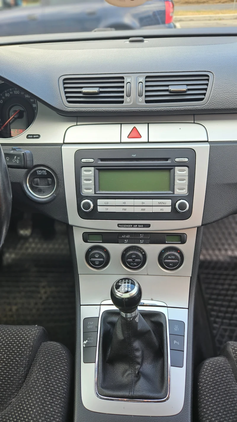 VW Passat 2.0 TDI, снимка 6 - Автомобили и джипове - 52417215