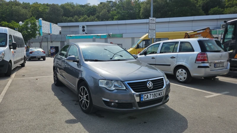 VW Passat 2.0 TDI, снимка 3 - Автомобили и джипове - 52417215