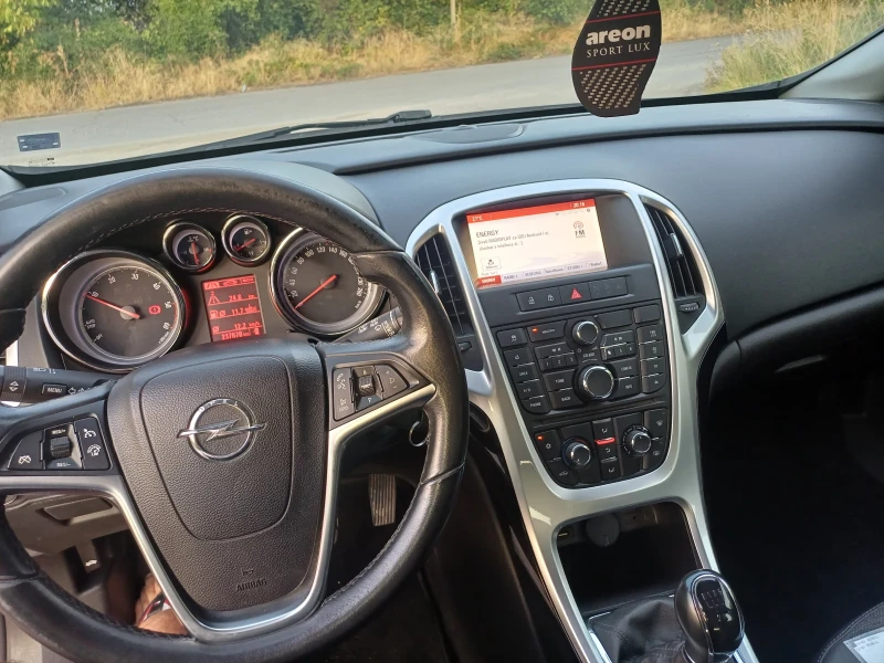 Opel Astra, снимка 12 - Автомобили и джипове - 52435258