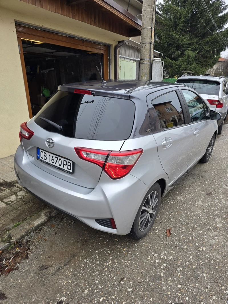 Toyota Yaris 1.5 CVT Y20 Collection Bi-tone, снимка 3 - Автомобили и джипове - 52594629