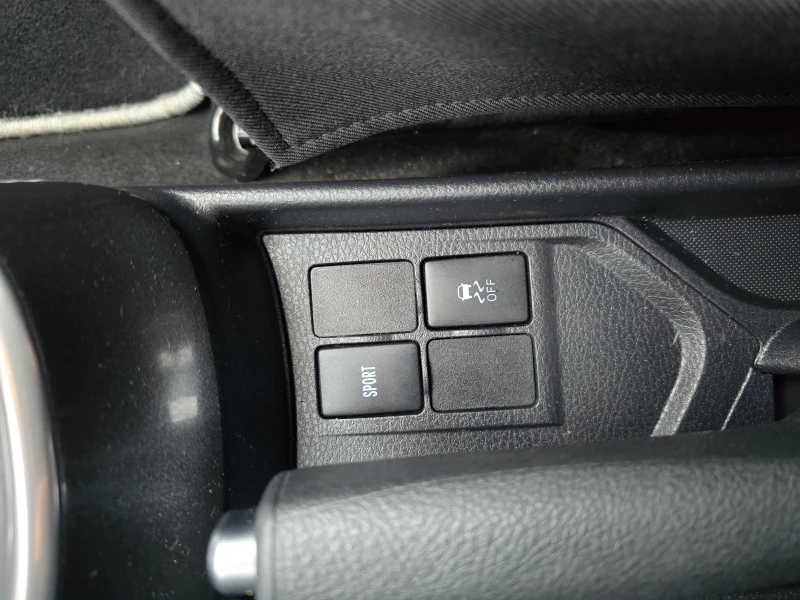 Toyota Yaris 1.5 CVT Y20 Collection Bi-tone, снимка 11 - Автомобили и джипове - 52594629