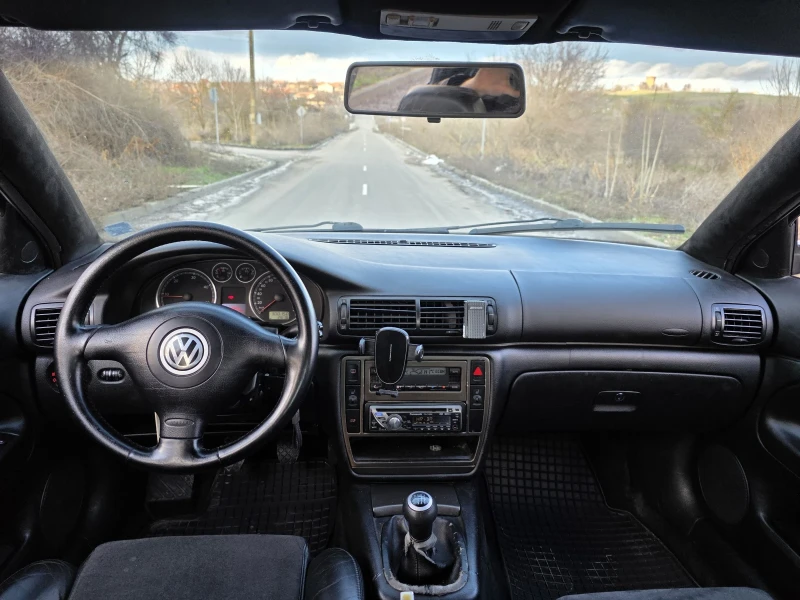 VW Passat 1.9TDI 131к.с 4X4 Алкантара, снимка 14 - Автомобили и джипове - 53402368